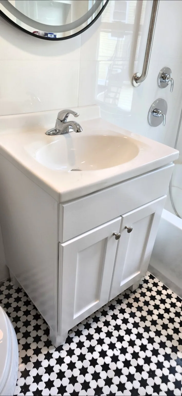Custom vanity detail